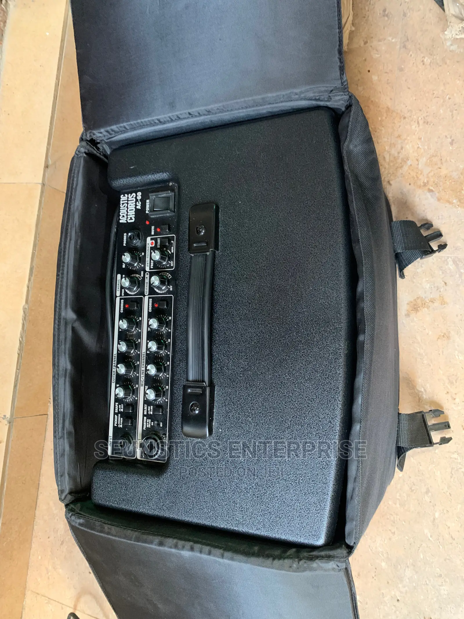 Roland Acoustic Ac-60 Combo/Amplifier