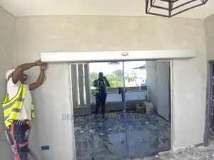 Quality Entrance Automatic Sensor Door in Ikorodu