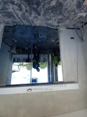 Quality Entrance Automatic Sensor Door in Ilupeju