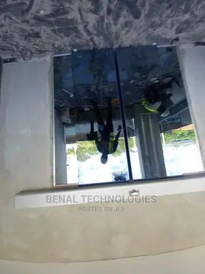 Very Quality Entrance Automatic Sensor Door in Ilupeju