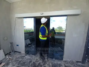 Quality Entrance Automatic Sensor Door in Ogba