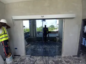 Very Quality Entrance Automatic Sensor Door in Ogudu