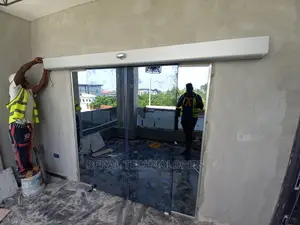 Quality Entrance Automatic Sensor Door in Ojodu