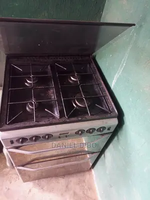 4 Burner Gas Cooker