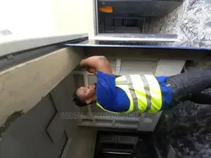Very Quality Entrance Automatic Sensor Door in Ijebu Ode