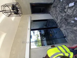 Very Quality Entrance Automatic Sensor Door in Orlu