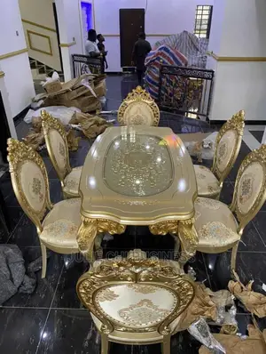 Quality Royal Dining Table 6 Seaters