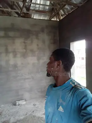 Fola Building Contractor (Bricklayer)