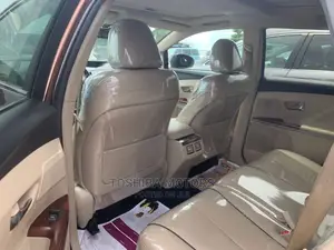 Toyota Venza V6 AWD 2010 Brown
