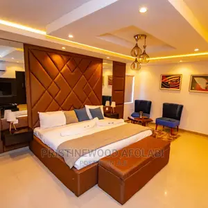 Pristine Wood Design Bedframe
