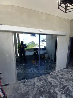 Quality Entrance Automatic Sensor Door in Benin City