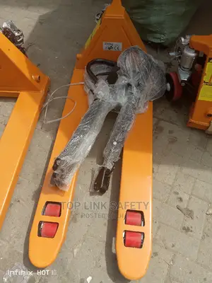 Pallet Truck 2.5ton. Normal Leg