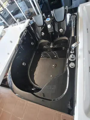 Black Double Jacuzzi Available