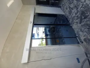 Very Quality Entrance Automatic Sensor Door in Onitsha
