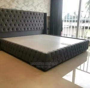 Tufted 6x6 Bed