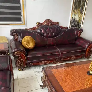 Royal Sofa by Fissyinterior