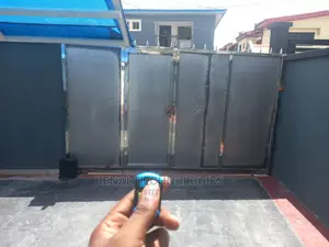Very Quality Automatic Remote Gate Machine in Yaba