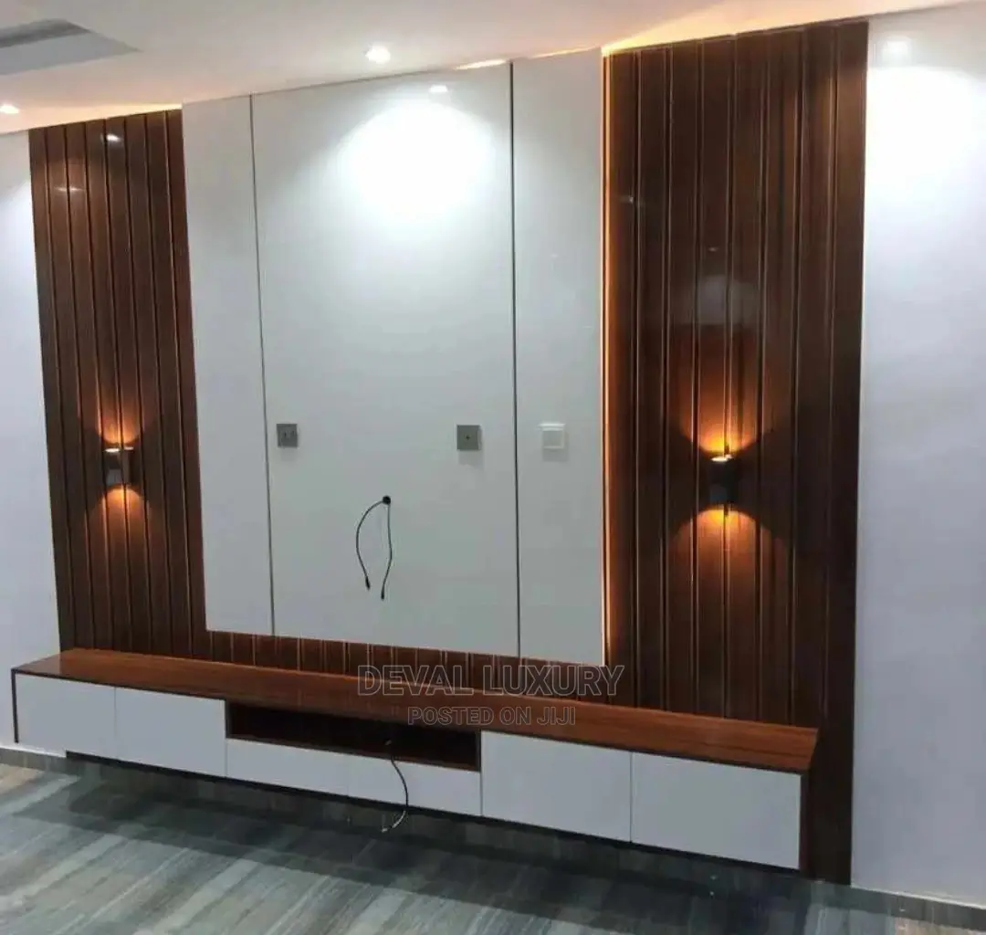 8ft by 8ft Wall Console