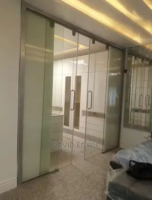 Tampered Glass Cubicles