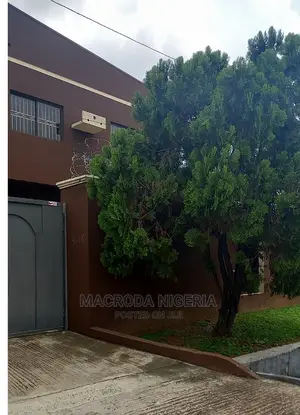 5bdrm Duplex in Ogba Gra Behind for rent