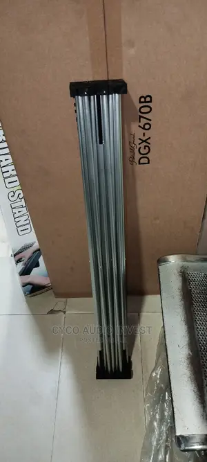 Strong DJ Stand Three Leg