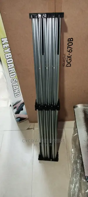Strong DJ Stand Four Leg