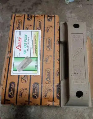 200amps Stanley Cut Out . Fuse Base . Original