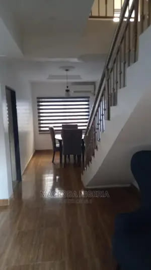 4bdrm Duplex in Akora Estate, Adeniyi Jones for rent