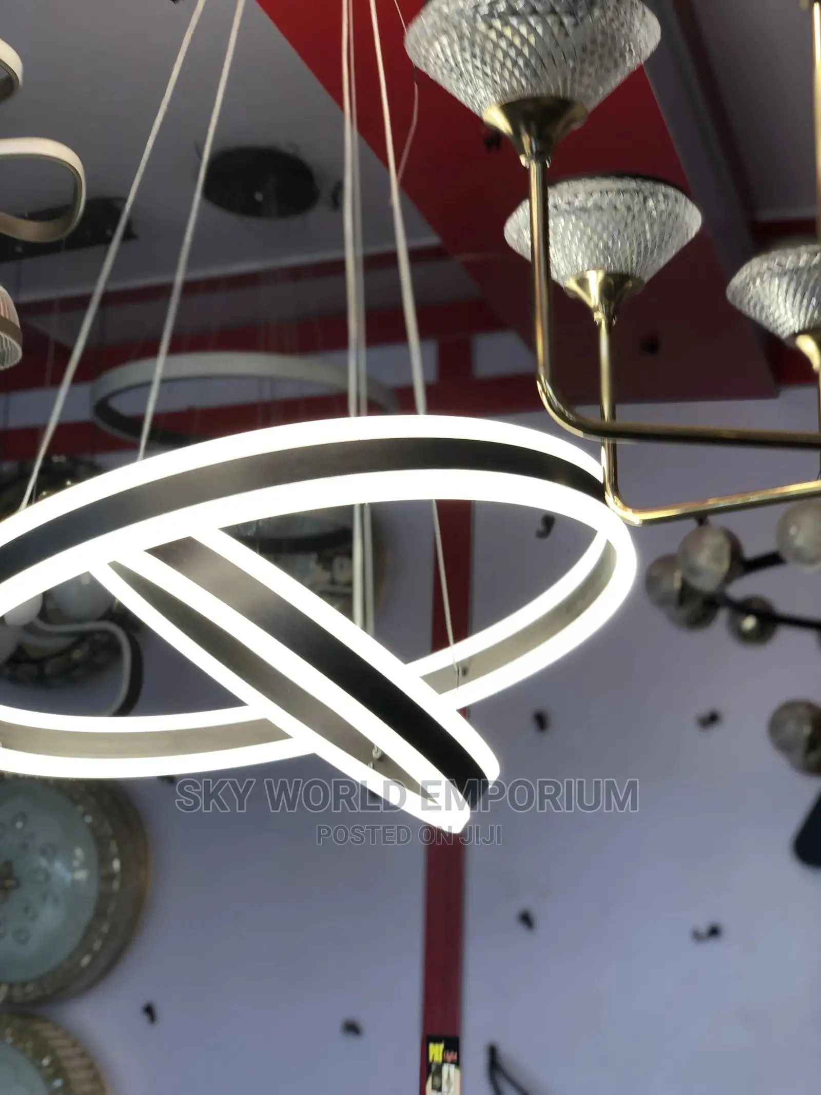 Modern Acrylic Circular Ring Chandelier