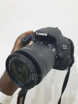 Canon EOS 700D DSLR Professional Camera