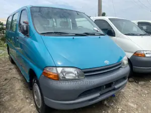 Toyota HiAce 2003 Blue