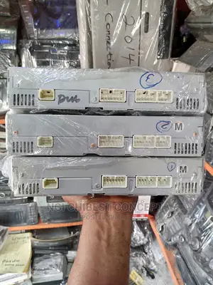 Lexus RX 350 Amplifier for 2010 Full Option. Tested Okay