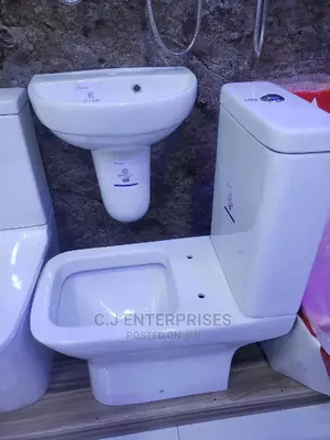 England Twyford Wc With Wall Hung Basin