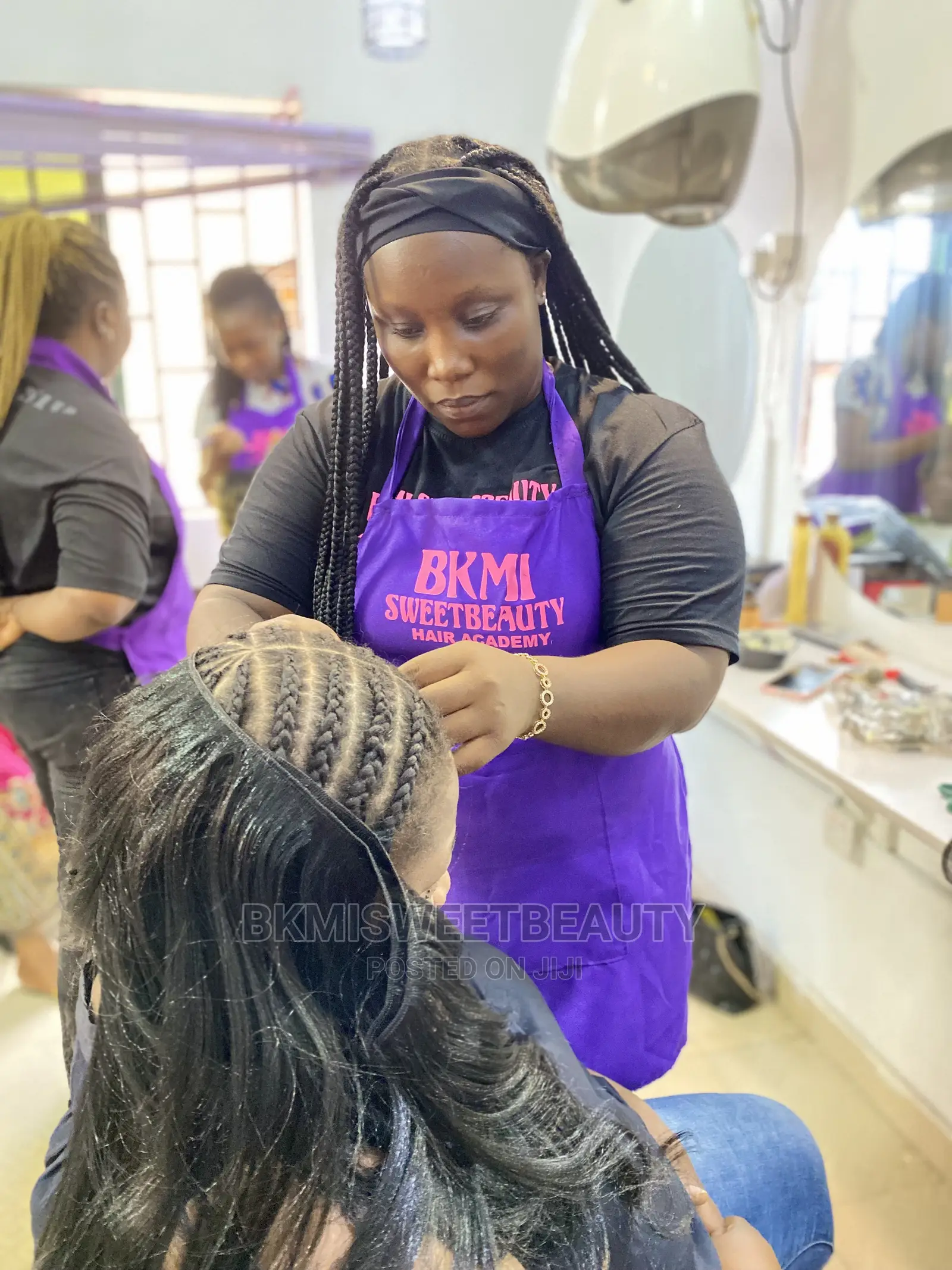 Comprehensive Hairdressing Training Includes Microlinks