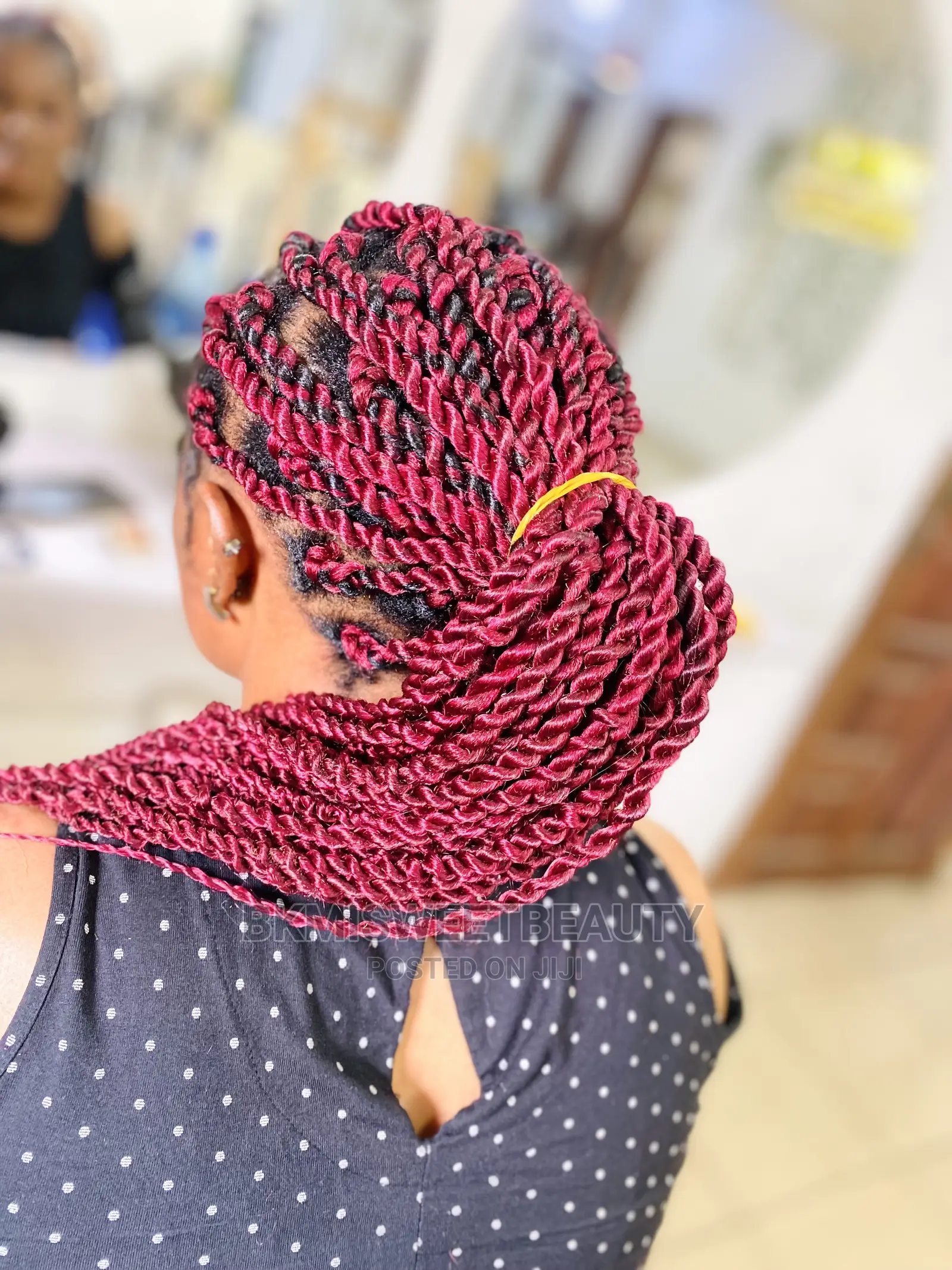 Comprehensive Hairdressing Training Includes Microlinks