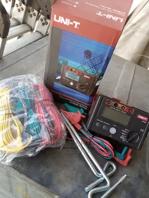 Uni-T Earth Resistance Tester