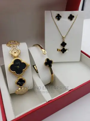 Ladies Jewellery Set