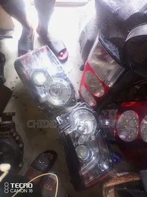 Headlight LR4 Range Rover