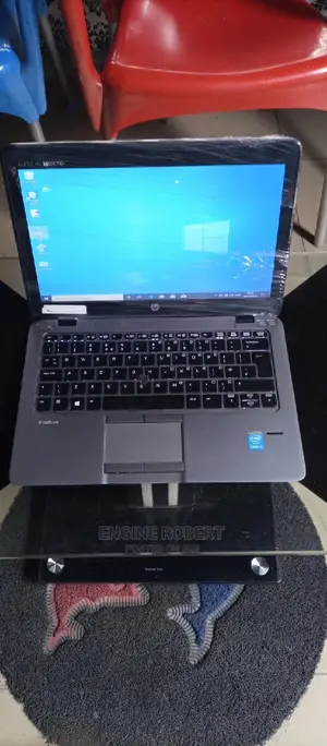 Laptop HP EliteBook 820 G3 8GB Intel Core I5 SSHD (Hybrid) 500GB