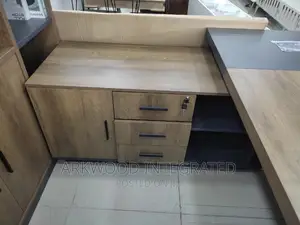 Director's/Ceo L-Shape Executive Office Table