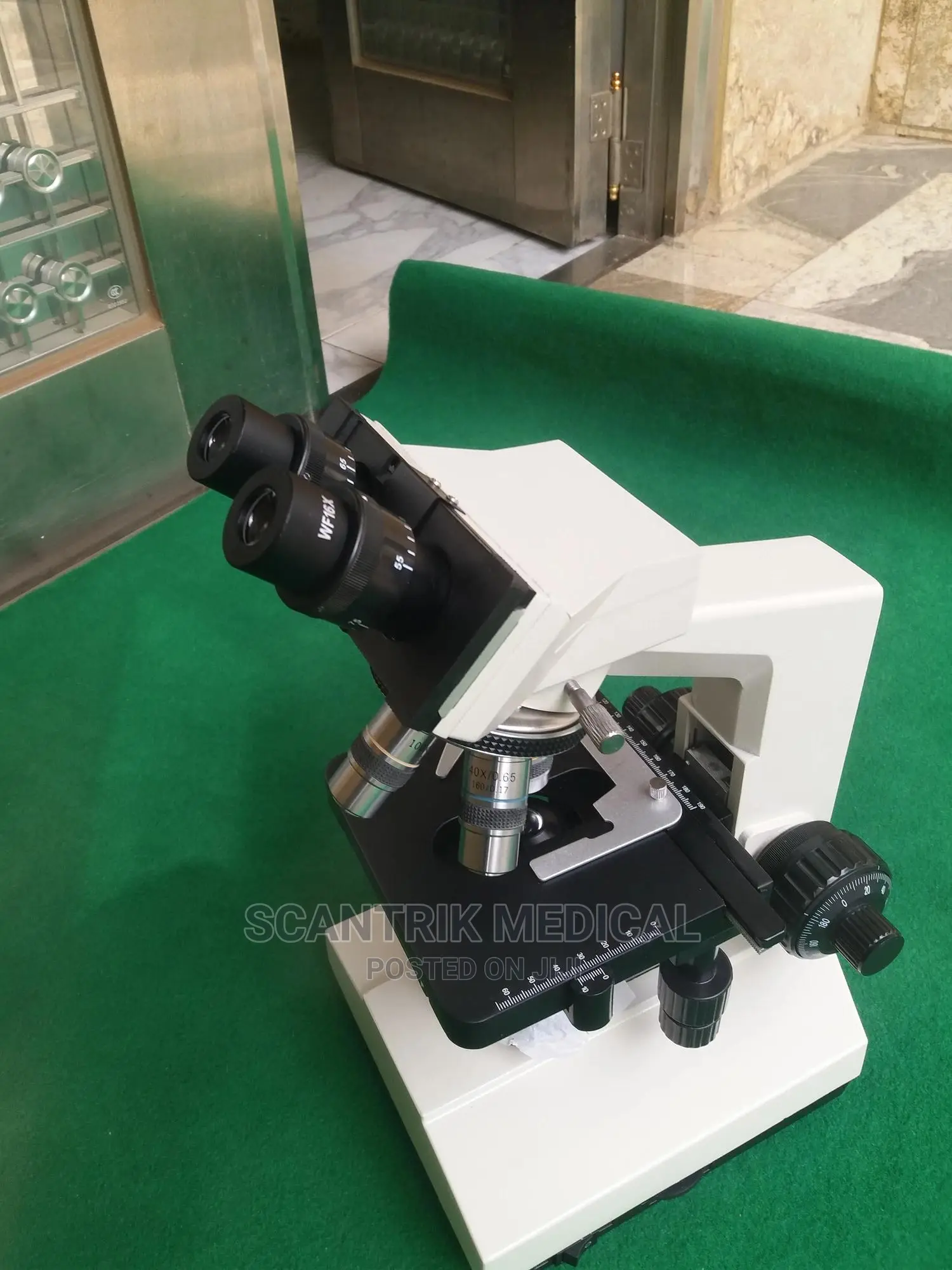 High Quality Laboratory Biological Microscope