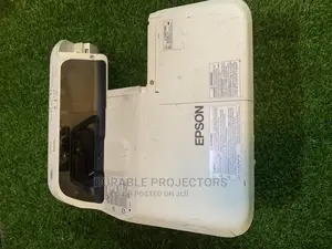 HD Ultra Short Throw Projector