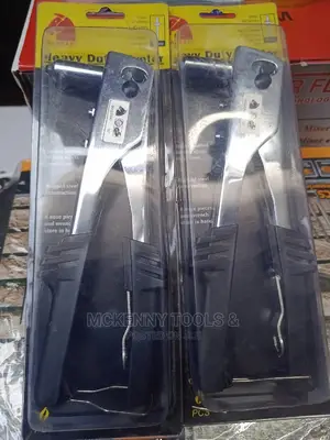 Massaki Aluminum Steel
Hand
Riveter