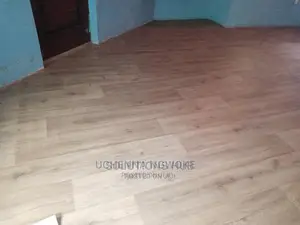 5.0mm Armstrong Flooring With Underlay