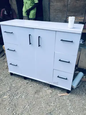 Chest of Drawers 8 Drawers With Mirror ( Live Photo)
