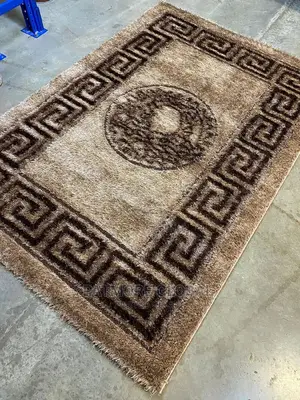 Good Quality Centre Rugs