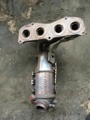 Engine Catalyst Toyota RAV4 2008 4 Plug