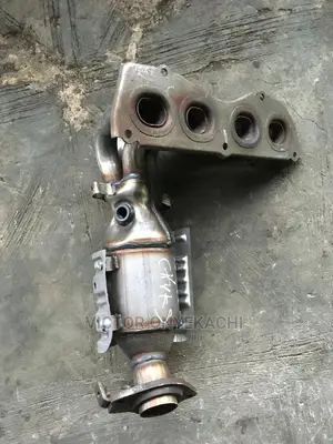 Engine Catalyst Toyota Venza 4 Plug
