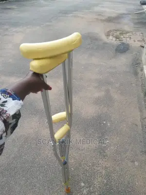Customizable Safety Under Arm Crutches