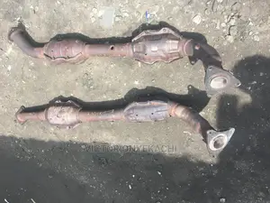 Complete Catalyst Lexus LX570 2020